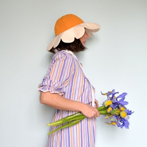 Flower-shaped hat mustard yellow and off-white cotton soft image 2