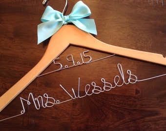 2 Line-Wedding dress Hanger with date, Name Hanger, Bride Hanger, Personalized Hanger, Bridesmaid, Bride Gift, Bridal Party gift