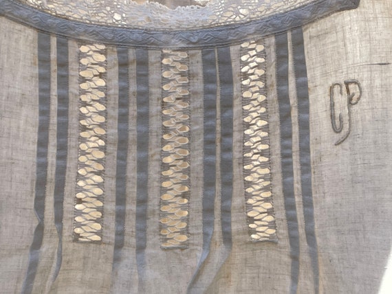 antique French linen and lace nightgown ~ CP mono… - image 9