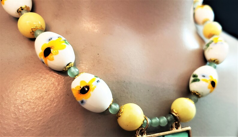 Summer Necklace Yellow White Green Jade Flower Daisy Pendant Asian Ceramic Porcelain Statement Big Bold Chunky Plus Size