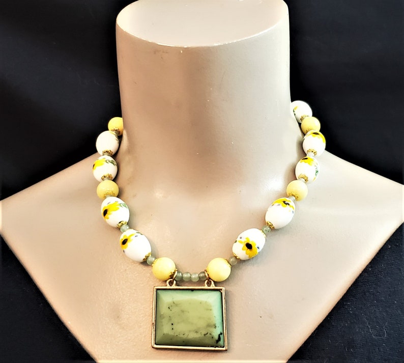 Summer Necklace Yellow White Green Jade Flower Daisy Pendant Asian Ceramic Porcelain Statement Big Bold Chunky Plus Size