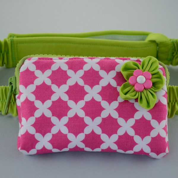 Blooming Flower in Green - Insulin Pump Pack