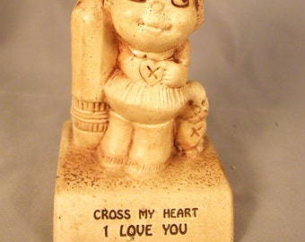 Sillisculpts Style "Cross My Heart - I Love You"  Paula  #W-375  ( 1974) 4.5"