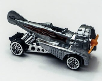 Hot Wheels Dog Fighter Airplane Car in Mint Condition Made in 1996