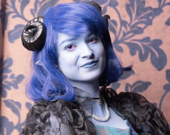 Small Curled Jester style horns