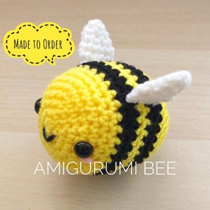 Amigurumi Bee - Fabriqué sur commande - Crochet Bee - Bee Plush