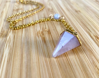 Goldene Kette mit Rosenquarz-Kristall-Punkt-Anhänger