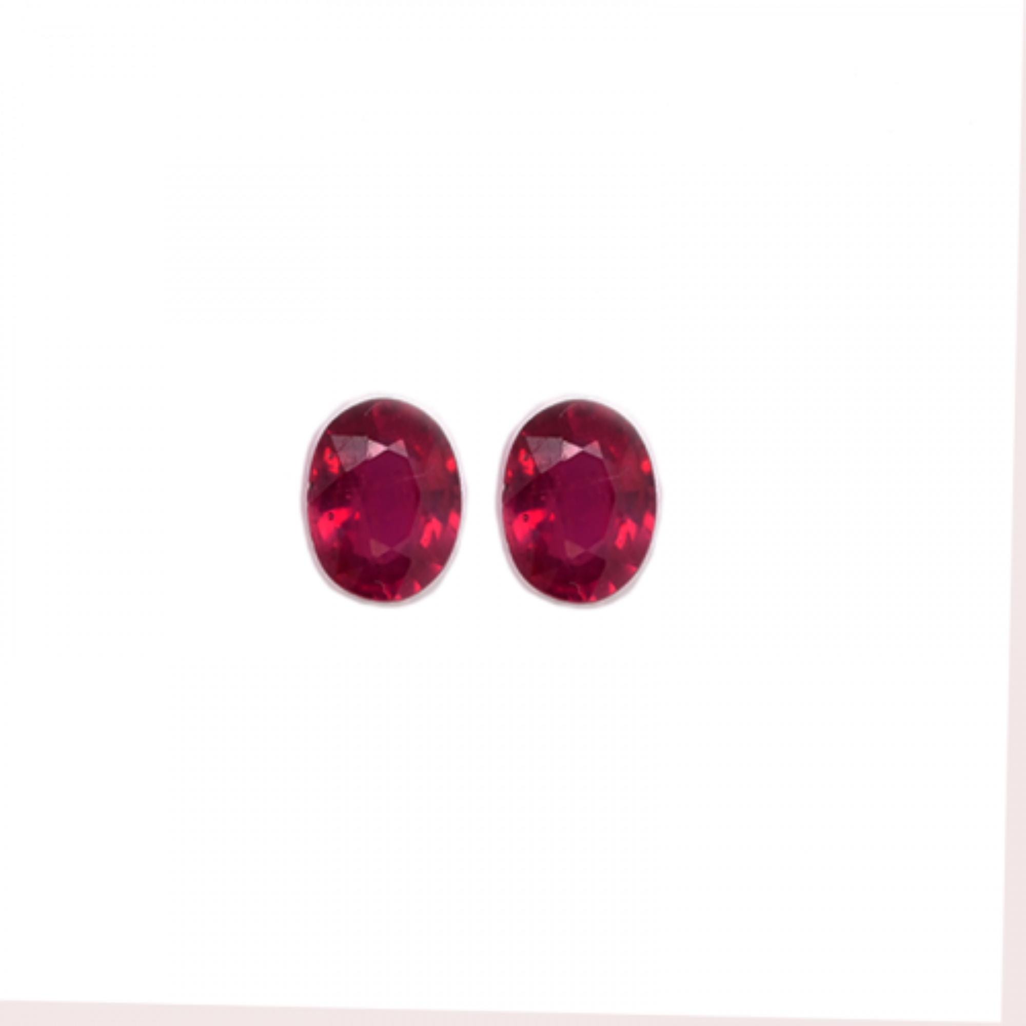 Magnifique Rubis Ovale De Madagascar - 7,98 Carats, Naturel, Couleur Rouge Intense