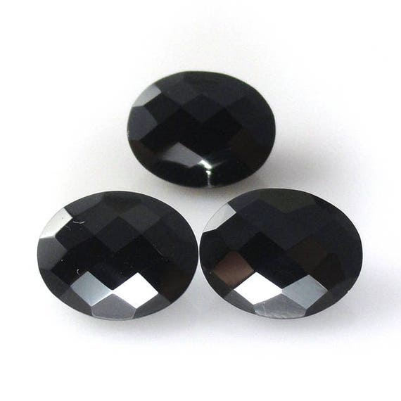 ブラックスピネル オーバルカット 10 x 8 mm 約10カラット、純粋な 