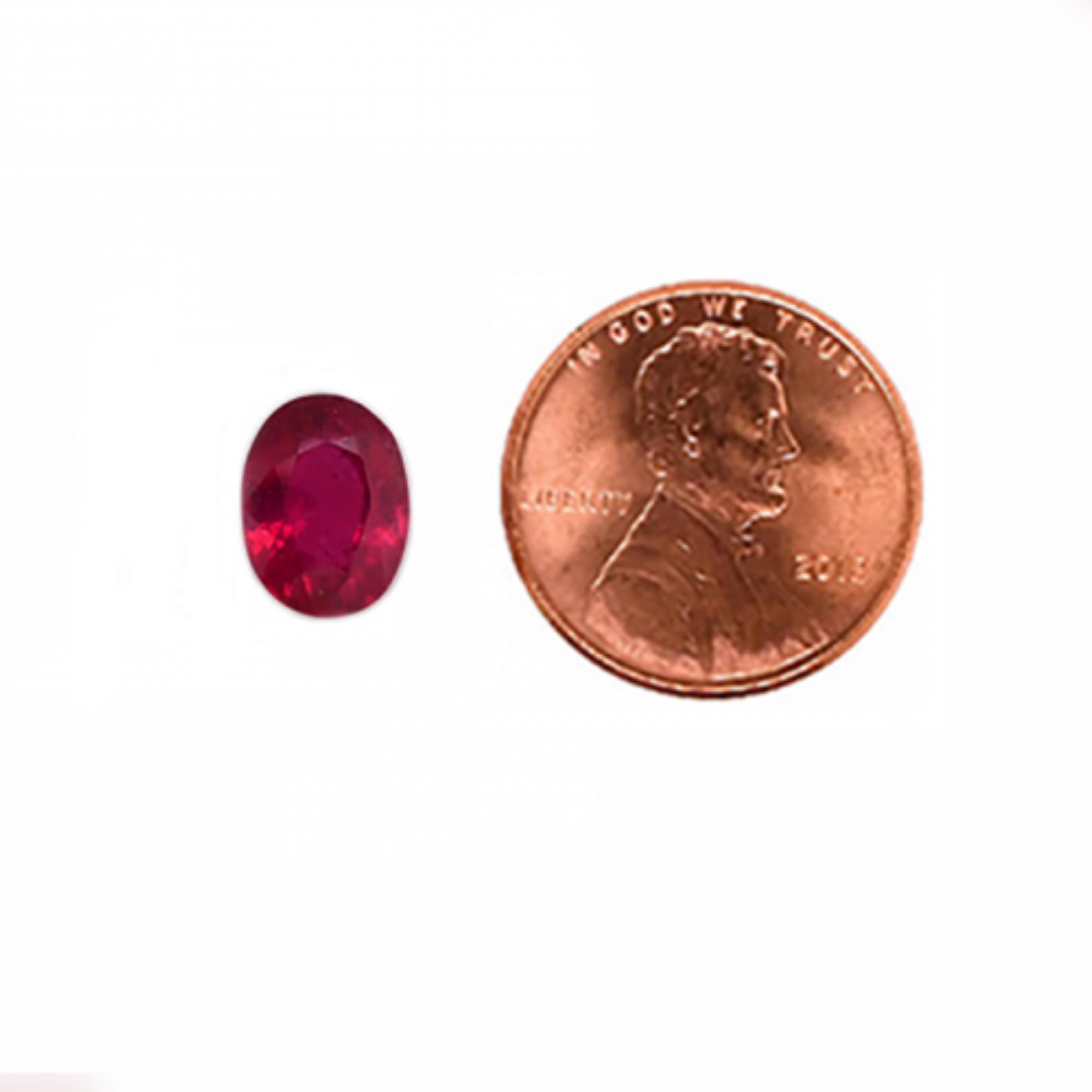 Magnifique Rubis Ovale De Madagascar - 7,98 Carats, Naturel, Couleur Rouge Intense