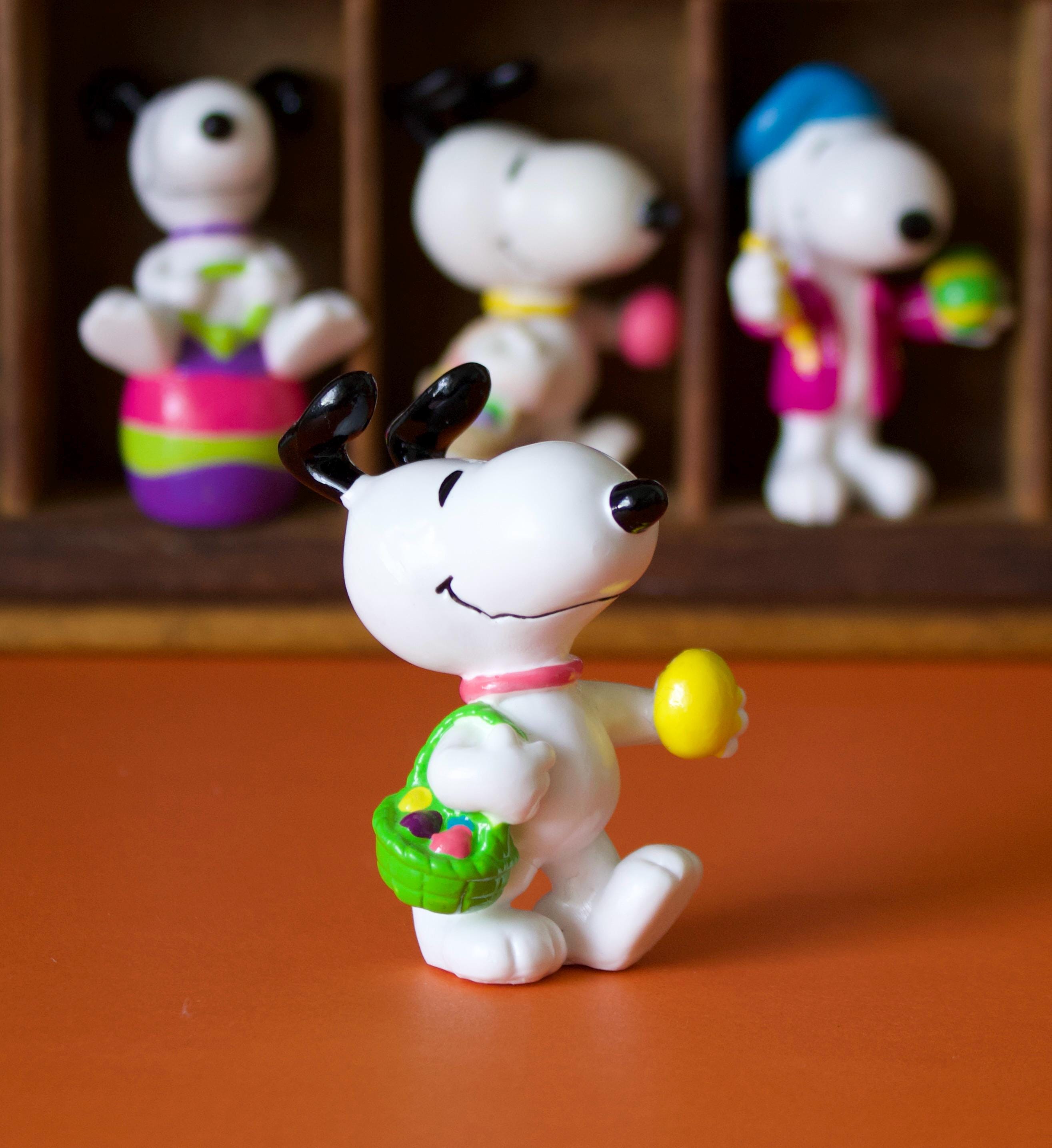 Snoopy Gift Basket 60+ Gift Ideas for 2025