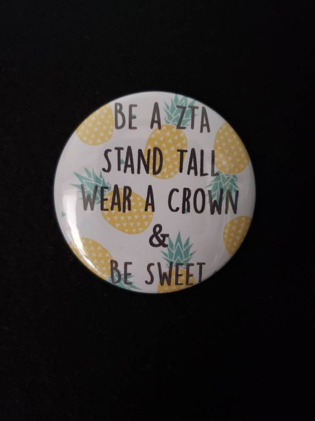 Zeta Pineapple Buttons (2.25