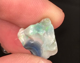 Lightning Ridge Australia Opal Rough with Play of Color / AO3326
