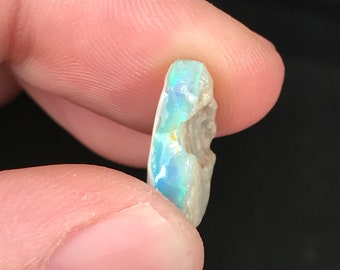 Lightning Ridge Australia Opal Rough with Play of Color / AO3320