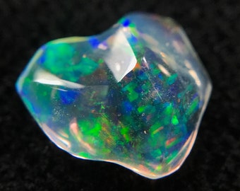 Mexican Opal Hand Carved Freeform with Bright Play of Color / Fire Opal / Jelly Opal / Water Opal / 0.82ct / MO3038