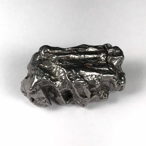 Campo Del Cielo Meteorite from Argentina / 19.2 grams / M3045