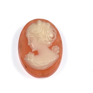 Vintage hand-carved shell Cameo / CA3270