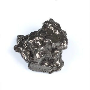 Campo Del Cielo Meteorite from Argentina / 17.8 grams / M2993