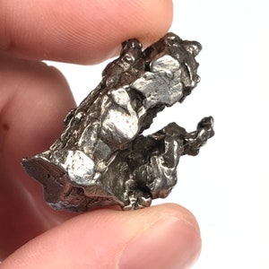 Campo Del Cielo Meteorite from Argentina / 18.4 grams / M3014