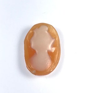 Vintage hand-carved shell Cameo / CA3236