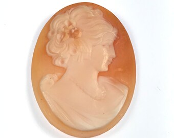 Vintage hand-carved shell Cameo / CA3250