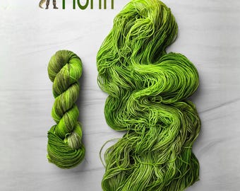 Florin - Hand-Dyed Variegated Yarn: dungeon Crawler Carl inspired DCC collection - Green camo crocodilian leaf grass glows under blacklight