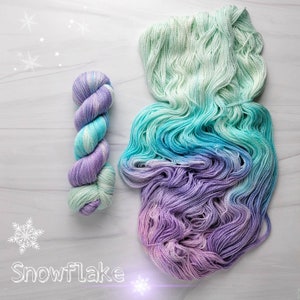 Copo de nieve - Hilo jaspeado teñido a mano - desde grosor fingered hasta grosor worsted, elija su base