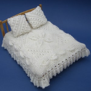 KIT for Heirloom Bedspread miniature knitting pattern kit for dolls house/dollhouse in 1:12 scale image 1