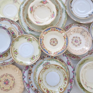 Vintage Plates, Mismatched China, Dishes Set.  Floral, Dinner, Salad, Dessert Plates and Bowls.  Tea Party Bridal Shower Supplies and Decor