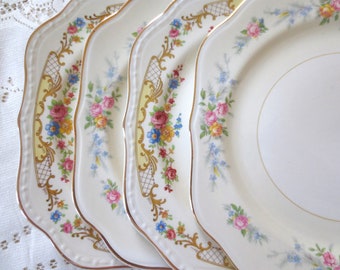 Set of 4 vintage floral square plates by Homer Laughlin Eggshell Georgian. Cashmere, 1940s.  Cottage Farmhouse, Mismatched Shabby Chic