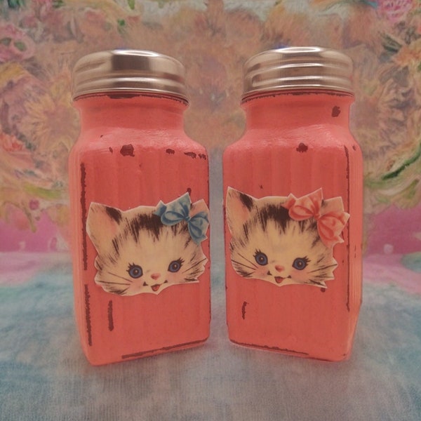 Kitty Salt & Pepper Shakers for Kitschy Vintage Style Retro Kitty Cat Decor - Kitsch Home Decor - Mother's Day-Gift For Her