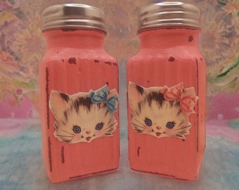 Kitty Salt & Pepper Shakers for Kitschy Vintage Style Retro Kitty Cat Decor - Kitsch Home Decor - Mother's Day-Gift For Her