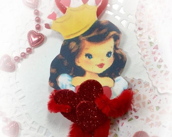 Queen of Hearts Pipe Cleaner Valentines Day Ornament - Christmas Tree Decoration - Vintage Inspired Bump Chenille Ornament - Gift Topper Tag