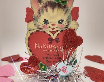 Vintage Style Valentine Decoration - Retro Kitschy Decor Kitty Cat Kitten Cake Topper - Tart Tin Table Decor -Kitsch Decorations Gift Idea