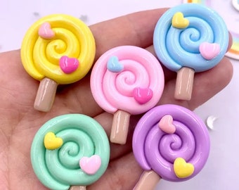 5 Swirl Lollipop Cabochon / Set of 5 / Faux Candy Embellishment / CandyLand Lollipops / Fake Treats / Candy Land Kitchen Kawaii Kitsch Decor