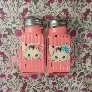 Kitty Salt & Pepper Shakers for Kitschy Vintage Style Retro Kitty Cat Decor - Kitsch Home Decor - Mother&#39;s Day-Gift For Her