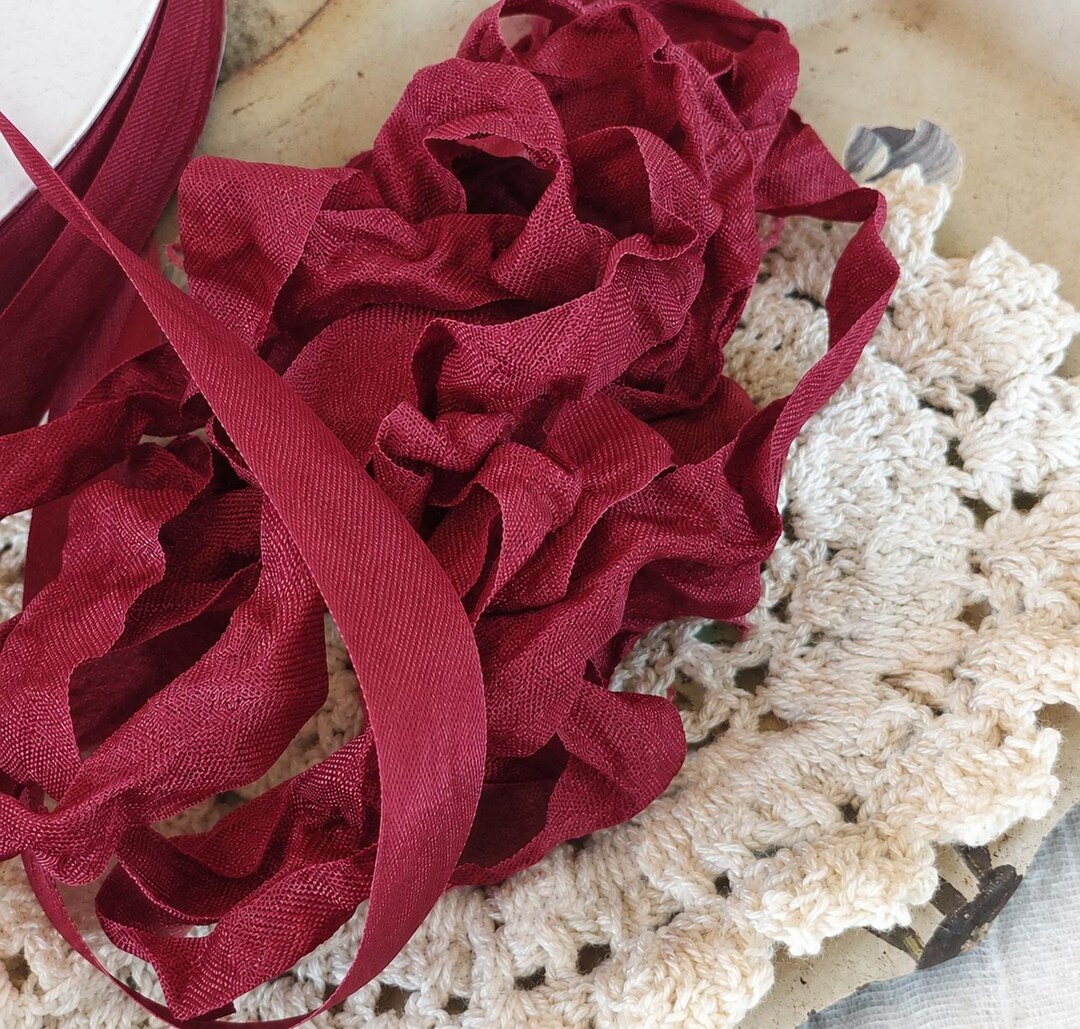 Americana Deep Red Seam Binding Ribbon 6+ Yards Crinkle Wrinkle/curled ...