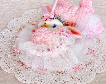 サンラバー社 ラバードール シープ　羊　ヴィンテージ　アンティーク　ピンク Retro Vintage Inspired PINK RUBBER LAMB - Squeaky Toy - Decorative