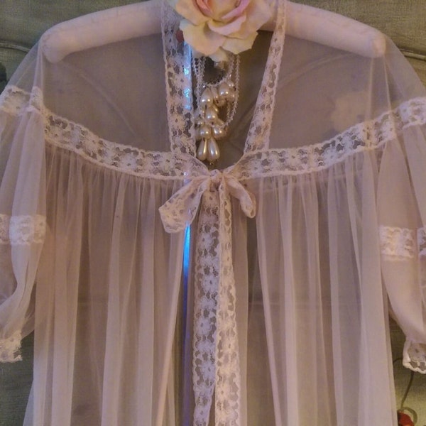 SHEER PEACH Vintage Peignoir Dressing Gown CHIFFON Sissy Lingerie Robe Lacy Lace Sweet Vintage Lingerie