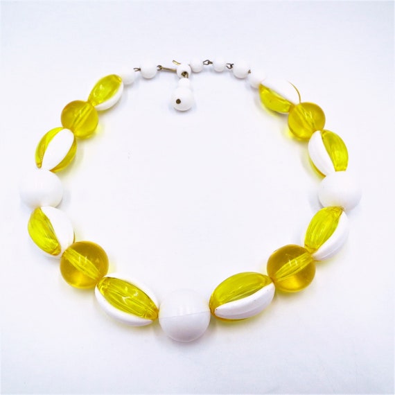 Vintage yellow and white plastic beads