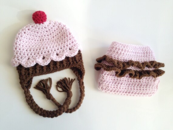 Items similar to Sweet as a Cupcake Hat & Diaper Cover Set, Photography ...