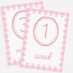 Cartes d'étape numériques pour bébé fille Motif vichy rose Cartes de naissance roses et vertes pour un mois