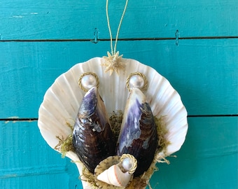 Mussel Seashell Nativity Ornament- Manger Scene Ornament