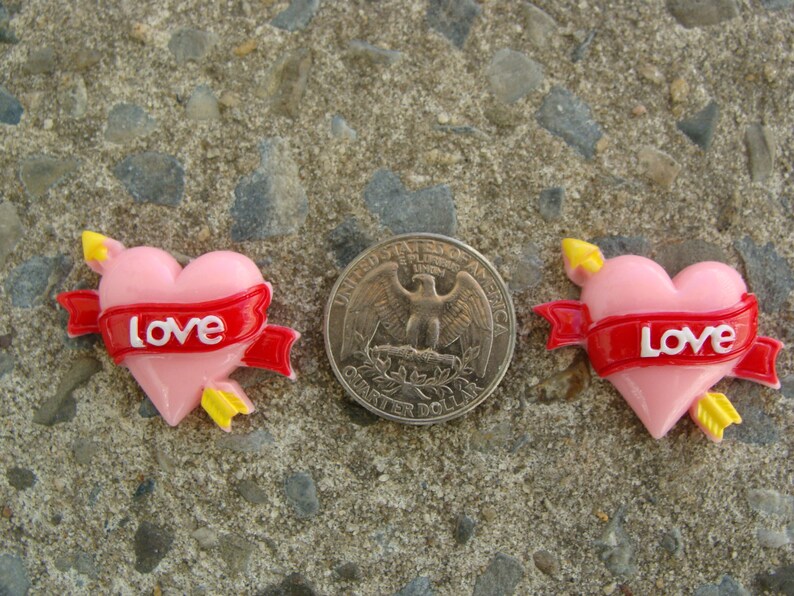 2 Valentine Pink Heart Resin Hair Bow Resins pink and red heart cabochon