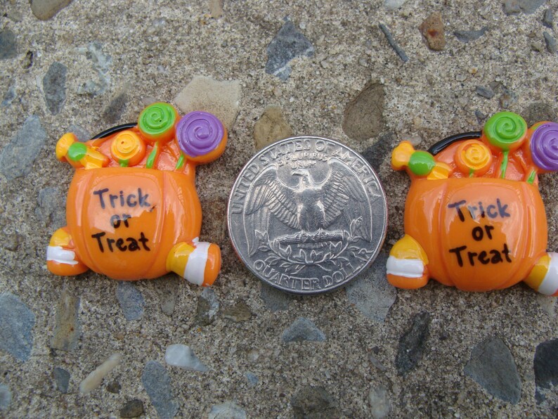 2 Pumpkin Resins Trick or Treat Resin Halloween Resin Hair Bow Etsy