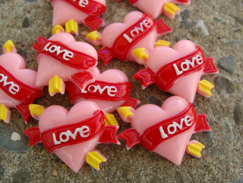2 Valentine Pink Heart Resin Hair Bow Resins pink and red heart cabochon