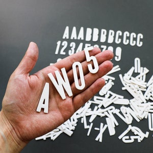 Alfabeto de aglomerado para proyectos de medios mixtos: suministros de arte de letras de cartón grueso para scrapbooking y manualidades de educación en el hogar para niños troqueladas