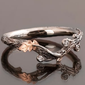 Twig and Oak Leaf Wedding Ring, 18K Gold Bark Wedding Ring with Diamonds