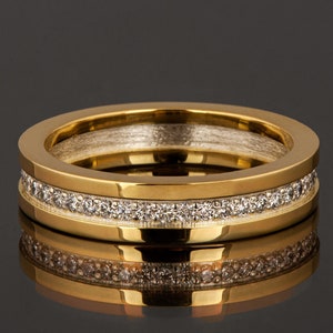 18k Gold Diamonds Mens Wedding Band
