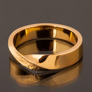Mobius Ring, 18k Gold Ring, Wedding Ring, Gold Wedding Ring, Wedding Band, Twisted wedding band